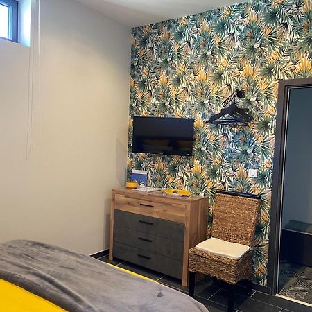 Chambre Tout Confort Avec Commodites Espace Repas Wifi Parking Вимере Екстериор снимка
