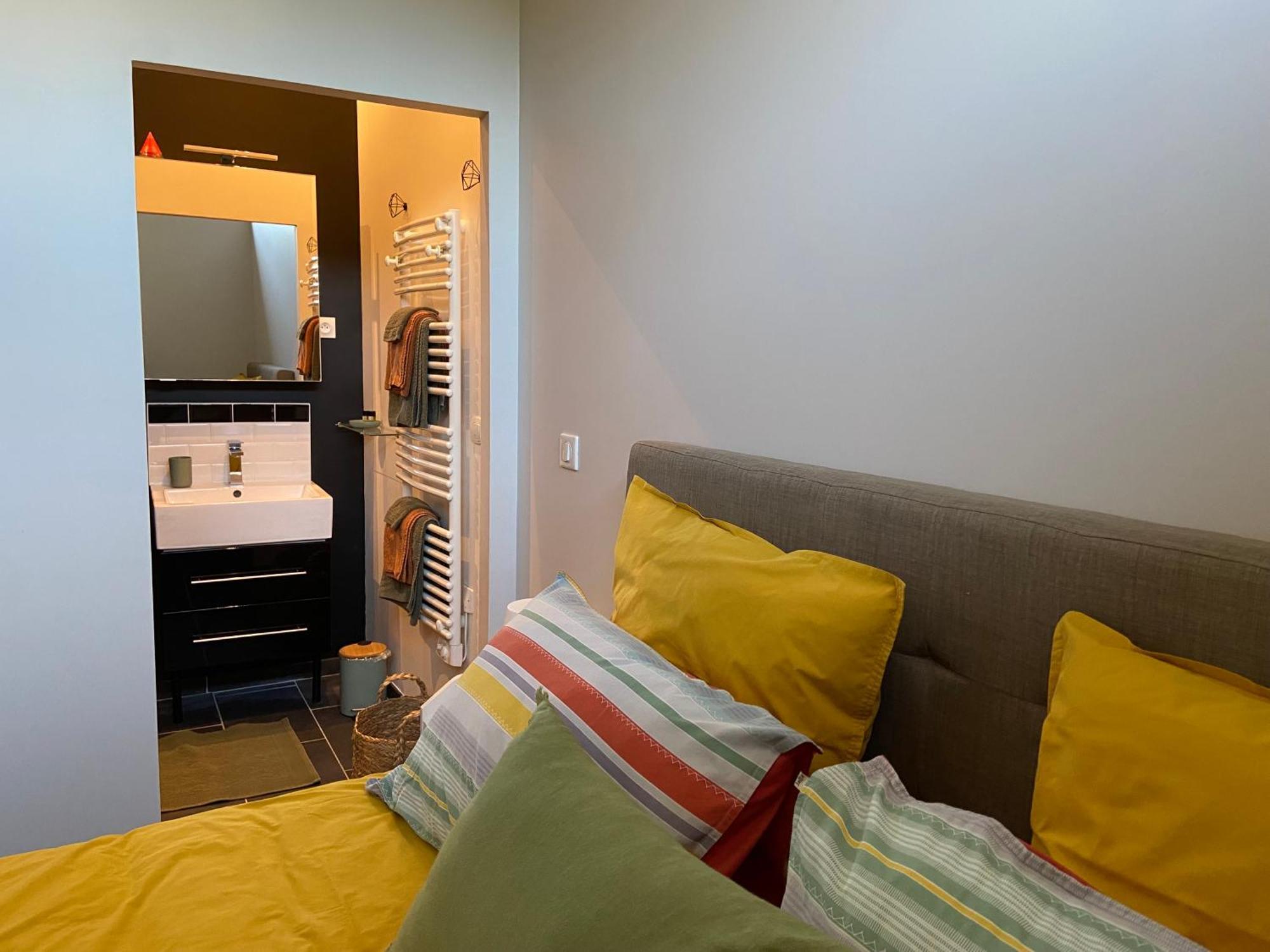 Chambre Tout Confort Avec Commodites Espace Repas Wifi Parking Вимере Екстериор снимка