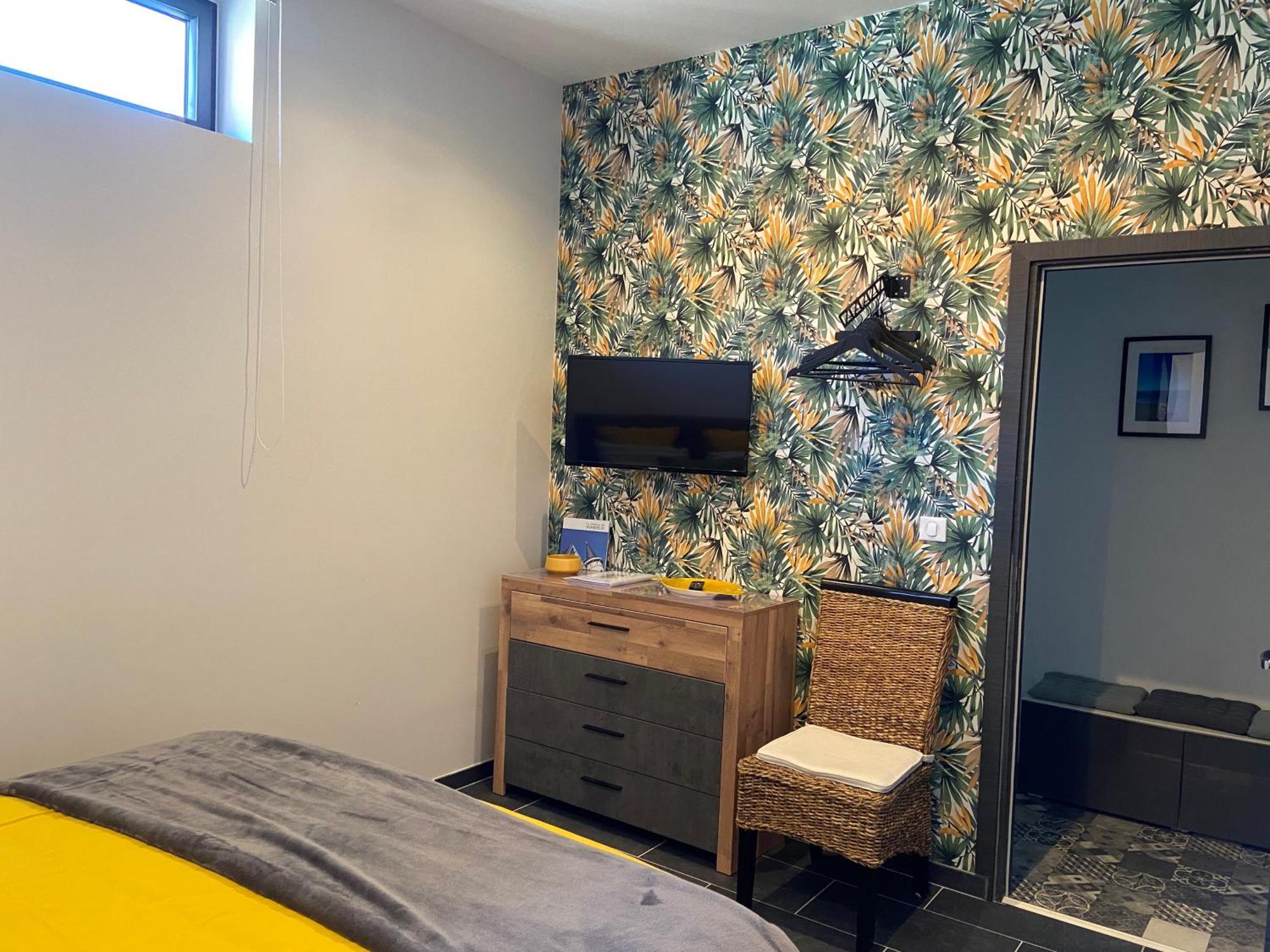 Chambre Tout Confort Avec Commodites Espace Repas Wifi Parking Вимере Екстериор снимка
